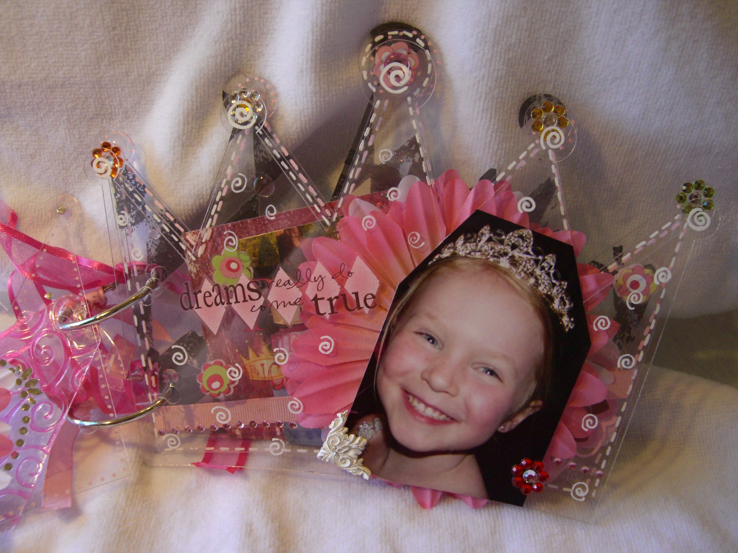 Clear Scraps Acrylic Album - Crown 9" x 6.375"